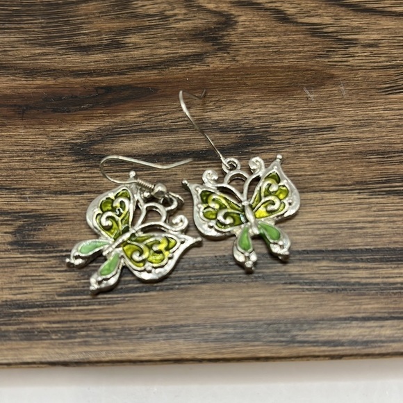 Butterfly Drop Earrings Silver tone and Green Enamel Butterfly 🦋 - Picture 11 of 13